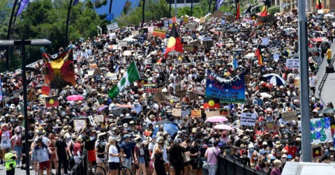 Avustralya Günü kutlamalarında yerlilerden protesto