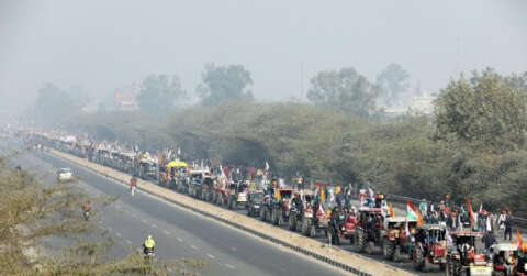 Hindistan’daki Cumhuriyet Bayramı kutlamalarında çiftçilerden "traktörlü" eylem