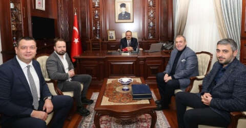 Erkan Kamat ve yönetim kurulu, Bursa Valisi Yakup Canbolat’ı ziyaret etti