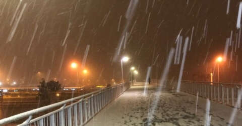 İstanbul’da kar yağışı akşam saatlerinde etkili oldu