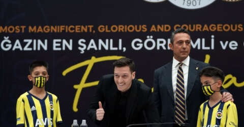 Mesut Özil, Fenerbahçe’ye resmi imzayı attı!