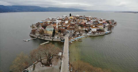 Bursa'nın Venedik'i Gölyazı yeniden ada oldu