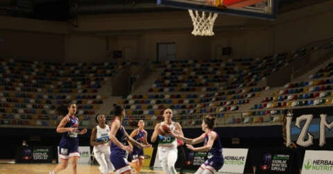 Kadınlar Basketbol Süper Ligi: İzmit Belediyespor: 100 - Büyükşehir Belediyesi Adana Basketbol: 59