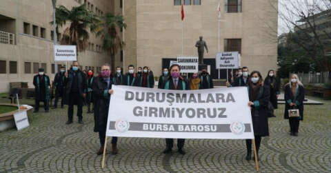 Bursa’da avukatlar duruşmalara girmedi!