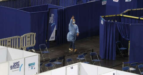 Fransa’da son 24 saatte 45 bin 641 yeni vaka