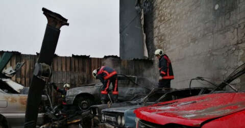 Başkent’te hurda araç atölyesinde yangın