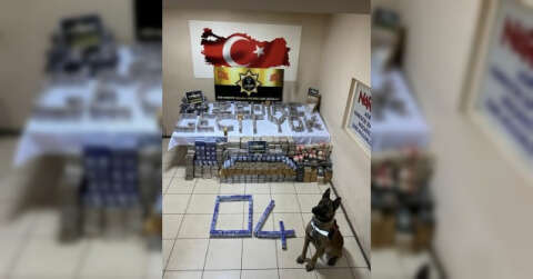 Ağrı’da saman çuvallarının altına gizlenmiş 358 kilo eroin ele geçirildi