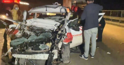 Bursa’da araç TIR’ın altına girdi: 1 ölü 2 ağır yaralı