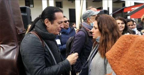 Paris’te maske ve aşı karşıtı protesto