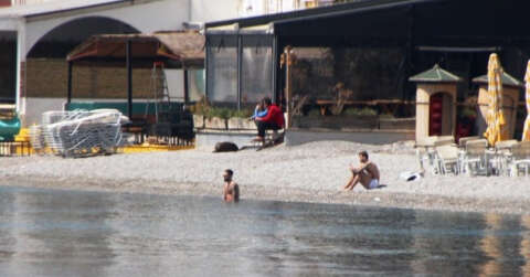 Bodrum’da 3 bin 150 lira cezayı göze alıp denize girdiler, balık tuttular