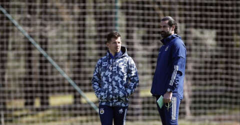 Fenerbahçe, Emre Belözoğlu yönetiminde çalışmalarını sürdürdü