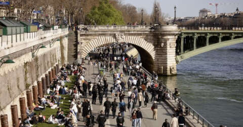 Fransa’da son 24 saatte 37 bin 14 yeni vaka