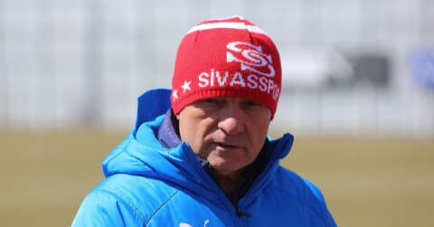 Rıza Çalımbay: "Kalan 11 maçı en iyi şekilde bitireceğiz"