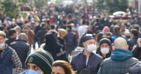 Taksim ve İstiklal’de hafta başı yoğunluğu: Maske takmayanlar gözden kaçmadı