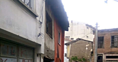 Yalnız yaşayan kadının evi alev alev yandı