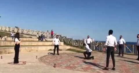 Antalya’da zeybekli evlilik teklifi