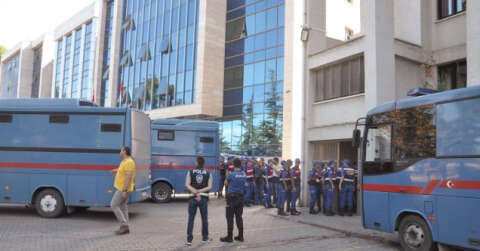 FETÖ’den yargılanan 15 akademisyene beraat