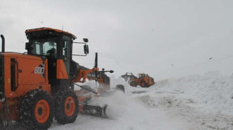 4 aydır kapalı olan Ardahan Ardanuç yolu için çalışmalar başladı