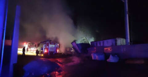 Palet fabrikasında yangın