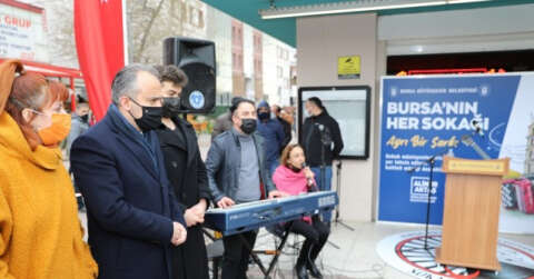 Bursa’da 60 sokak müzisyeni sanata başladı