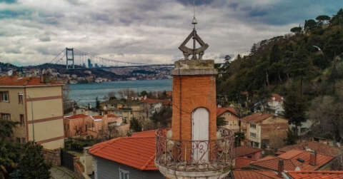 (ÖZEL) İstanbul’un simgelerinden olan 447 yıllık güneş saatli minare dikkat çekiyor
