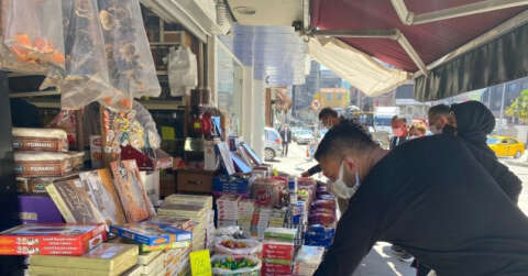 Zonguldak’ta bayram öncesi şekerleme için kuyruğa girdiler