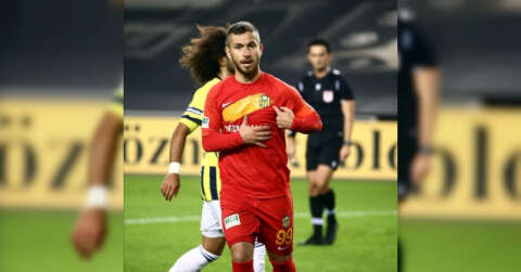 Süper Lig’in en çok gol atan yerli futbolcusu Adem Büyük oldu