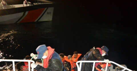 Balıkesir açıklarında 8 düzensiz göçmen kurtarıldı