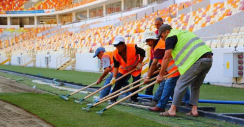 Yeni Malatya Stadyumu’nda çim serimi başladı
