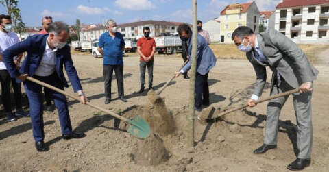 251 şehit anısına 251 ağaç toprakla buluştu