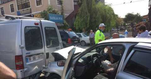 Safranbolu’da zincirleme kaza: 2 yaralı