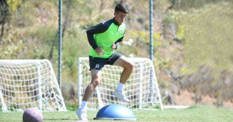 Bursaspor, Taha Altıkardeş’in sözleşmesini 2025’e kadar uzattı