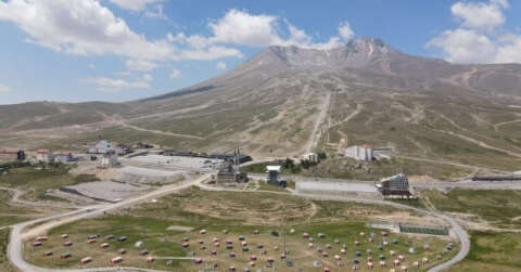 Erciyes’in temiz havası, kampçıların gözdesi oldu