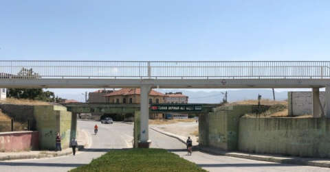 Köprüden düşen genç hayatını kaybetti