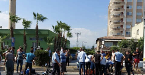 Mersinde iki motosiklet çarpıştı:3 yaralı