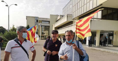 Eski Katalonya Özerk Hükümet Başkanı Puigdemont gözaltında