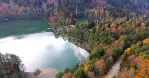 Borçka Karagöl’den sonbahar manzaraları