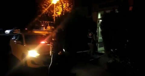 Kadıköy’de stad çevresinde değnekçilik yapan 2 kişi yakalandı