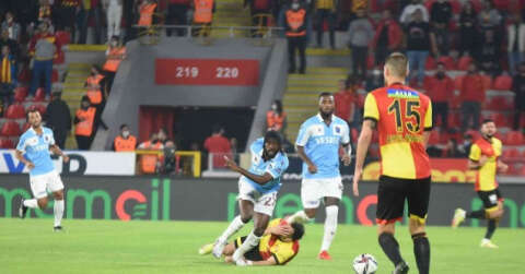 Süper Lig: Göztepe: 0 - Trabzonspor: 0 (İlk yarı)