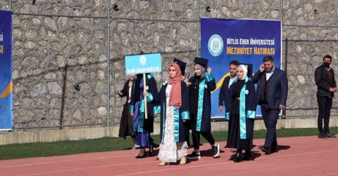 Bitlis Eren Üniversitesinde pandemiden sonra ilk mezuniyet