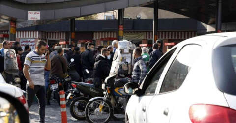 İran’da benzin istasyonlarında satışlar durdu, uzun kuyruklar oluştu