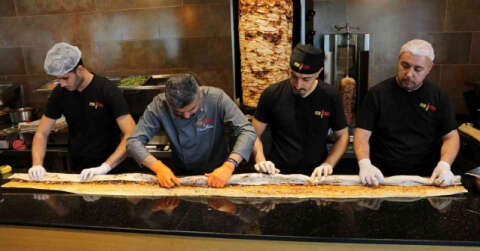 Bu da 2 buçuk metrelik "piton döner"