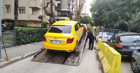 Kadıköy’de müşterisine hakaret eden taksicinin araç kullanım belgesi iptal edildi