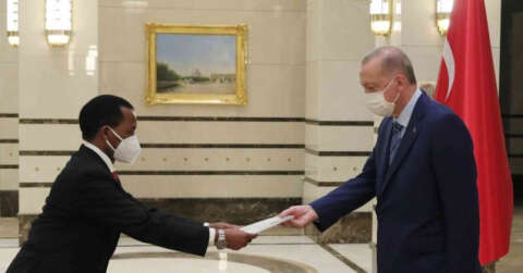 Tanzanya Büyükelçisi Mohamed, Cumhurbaşkanı Erdoğan’a güven mektubu sundu
