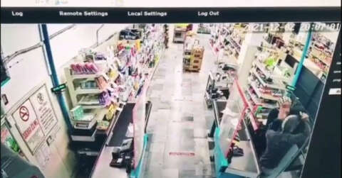 Şanlıurfa’da markette silahlı soygun girişimi
