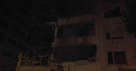 Kadıköy’de 10 katlı apartmanda yangın paniği