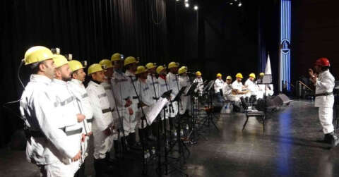 Madenciler gününde madenci korosundan muhteşem konser