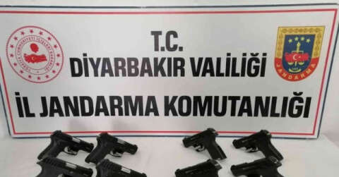 Diyarbakır’da 10 adet ruhsatsız tabanca ele geçirildi