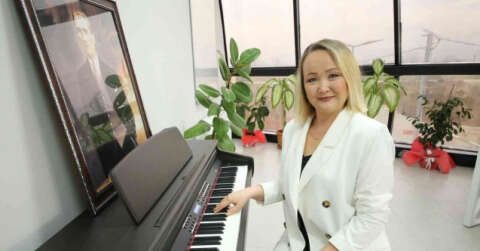 Türk öğrencileri piyano festivaline Özbek öğretmen hazırlıyor