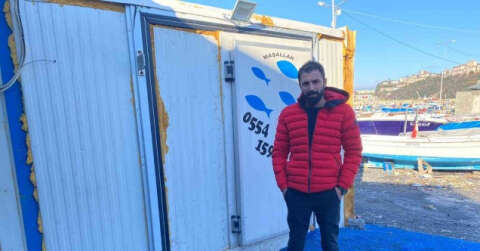 Balıkçılar büyük sevinç yaşadı, 250 kasa balıkla limana döndüler